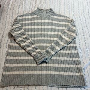 LOFT Gray and White Ribbed Sweater